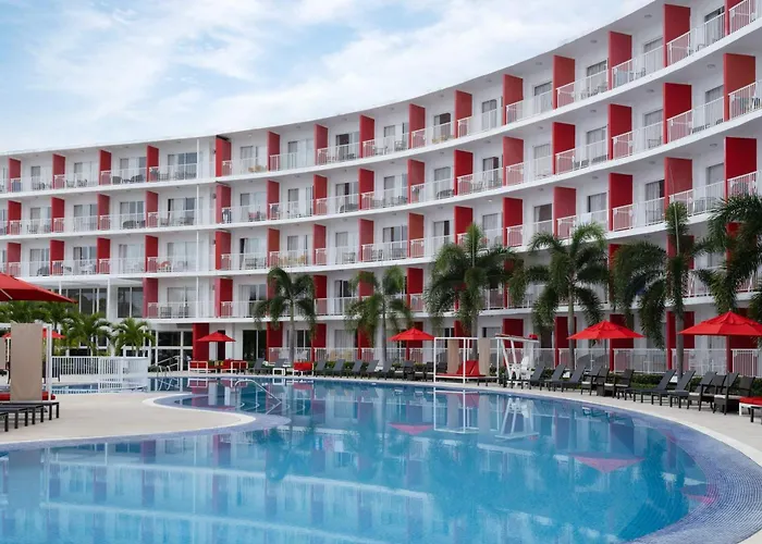 Grand Decameron Cornwall Beach, A Trademark All-Inclusive Resort Montego Bay